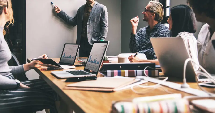 Comprar vs alquilar una oficina